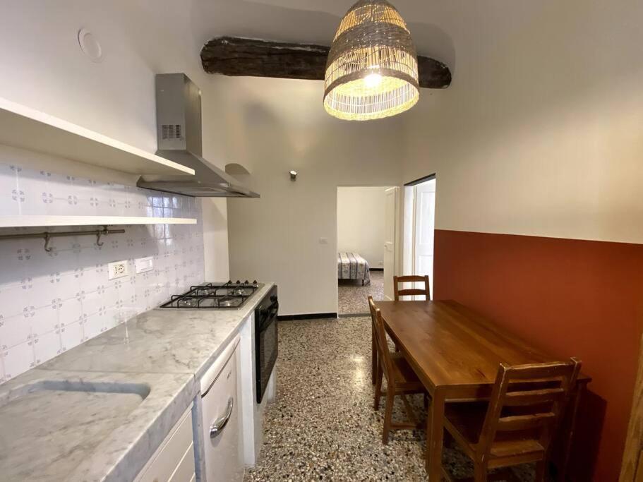 Appartamento A 6 Minuti Da Acquario E Stazione Genoa Exterior photo